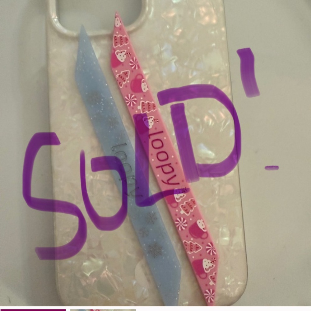 Loopy phone case loops